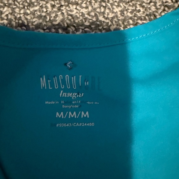 Med Couture Aqua Blue Scrub Top and jogger bottoms - Picture 3 of 3